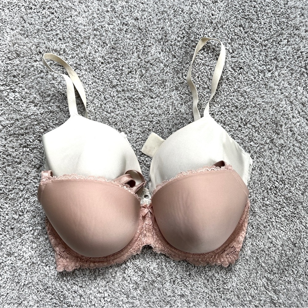 Victoria's Secret Cream and Pink Molded Cup Bra